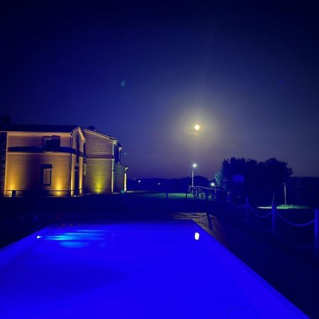 Agriturismo Nido Delle Rondini Macerata Exterior photo