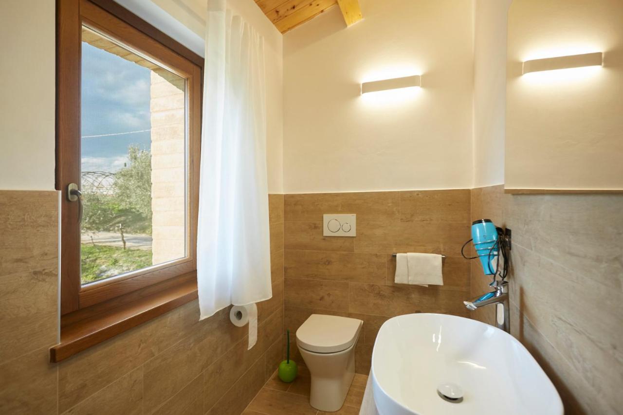 Agriturismo Nido Delle Rondini Macerata Exterior photo