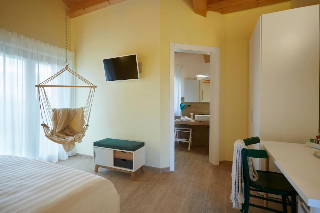 Agriturismo Nido Delle Rondini Macerata Exterior photo